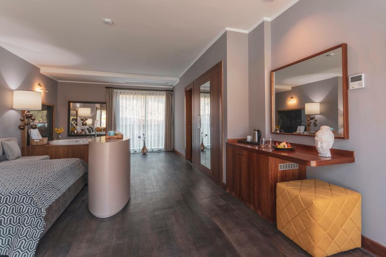 Orka Cove Hotel Penthouse & Suites Adults Only 厄吕代尼兹 外观 照片